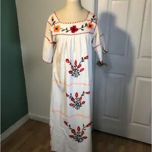 Vintage Embroidered Mexican Caftan Dress